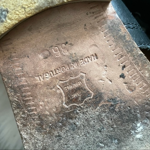 Minimarket Cut-Out Oxfords - Picture 9 of 13